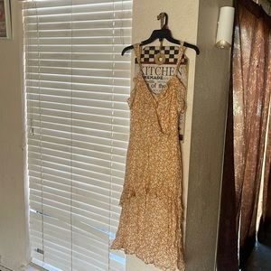 COPY - Floral printed light colored dress